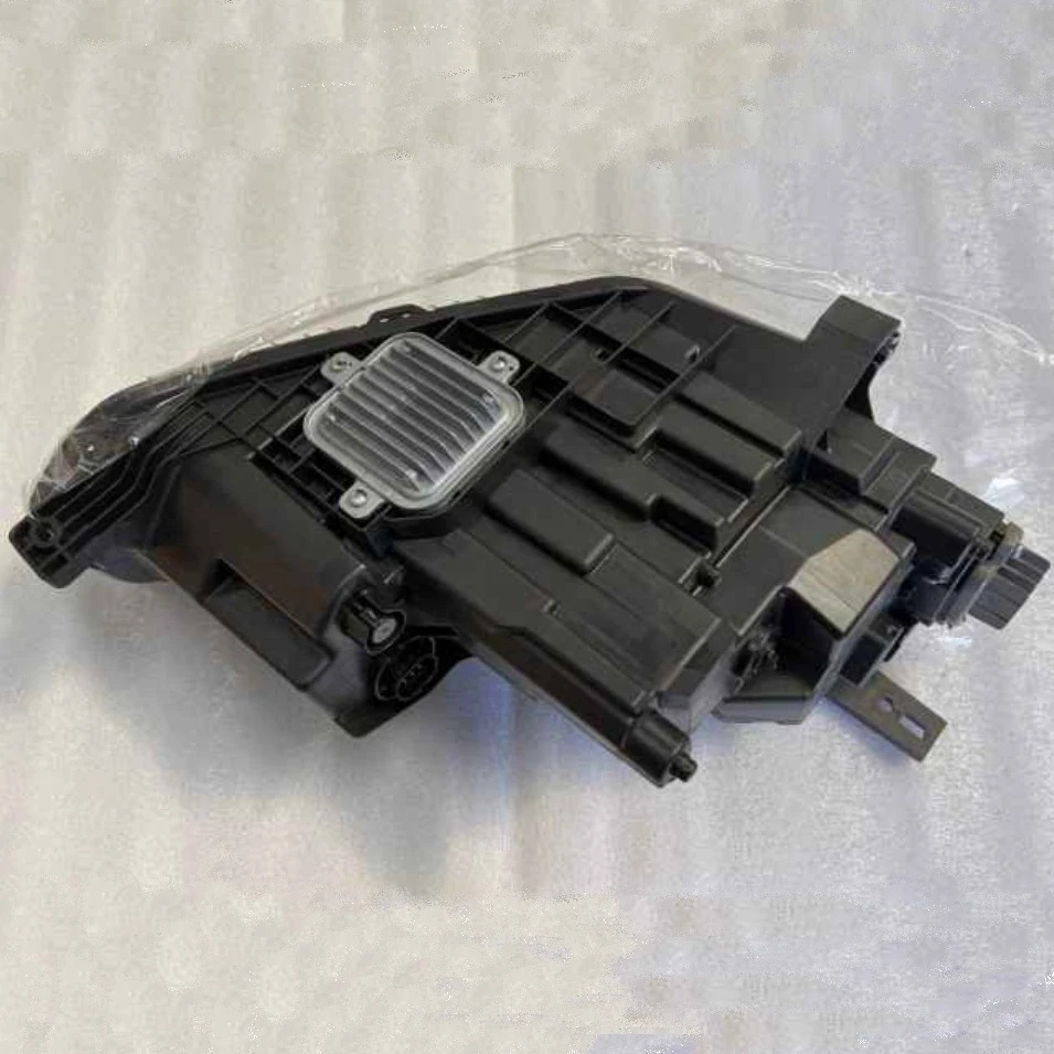 Wholesale Price Auto Parts Right LED Headlight for  E2 Oe 13616398-00
